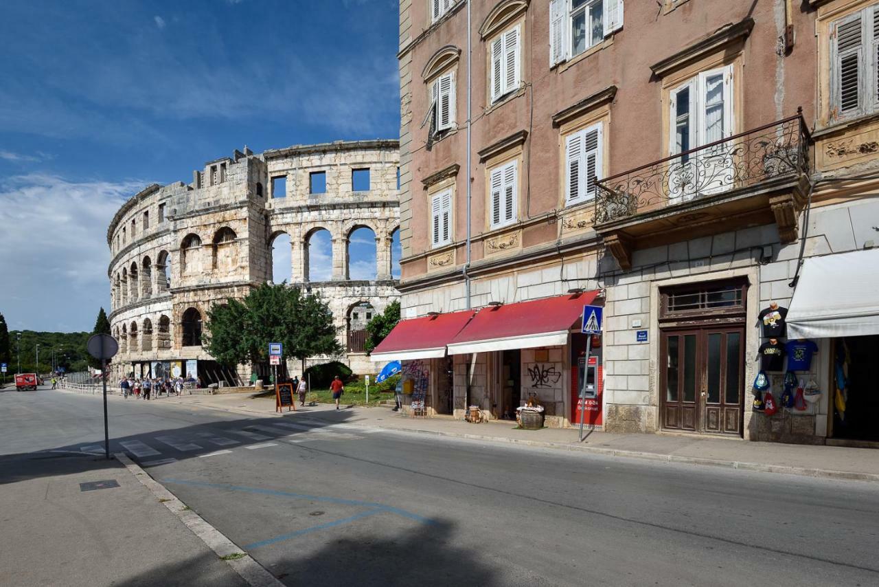 Apartment 20M From Arena Пула Экстерьер фото